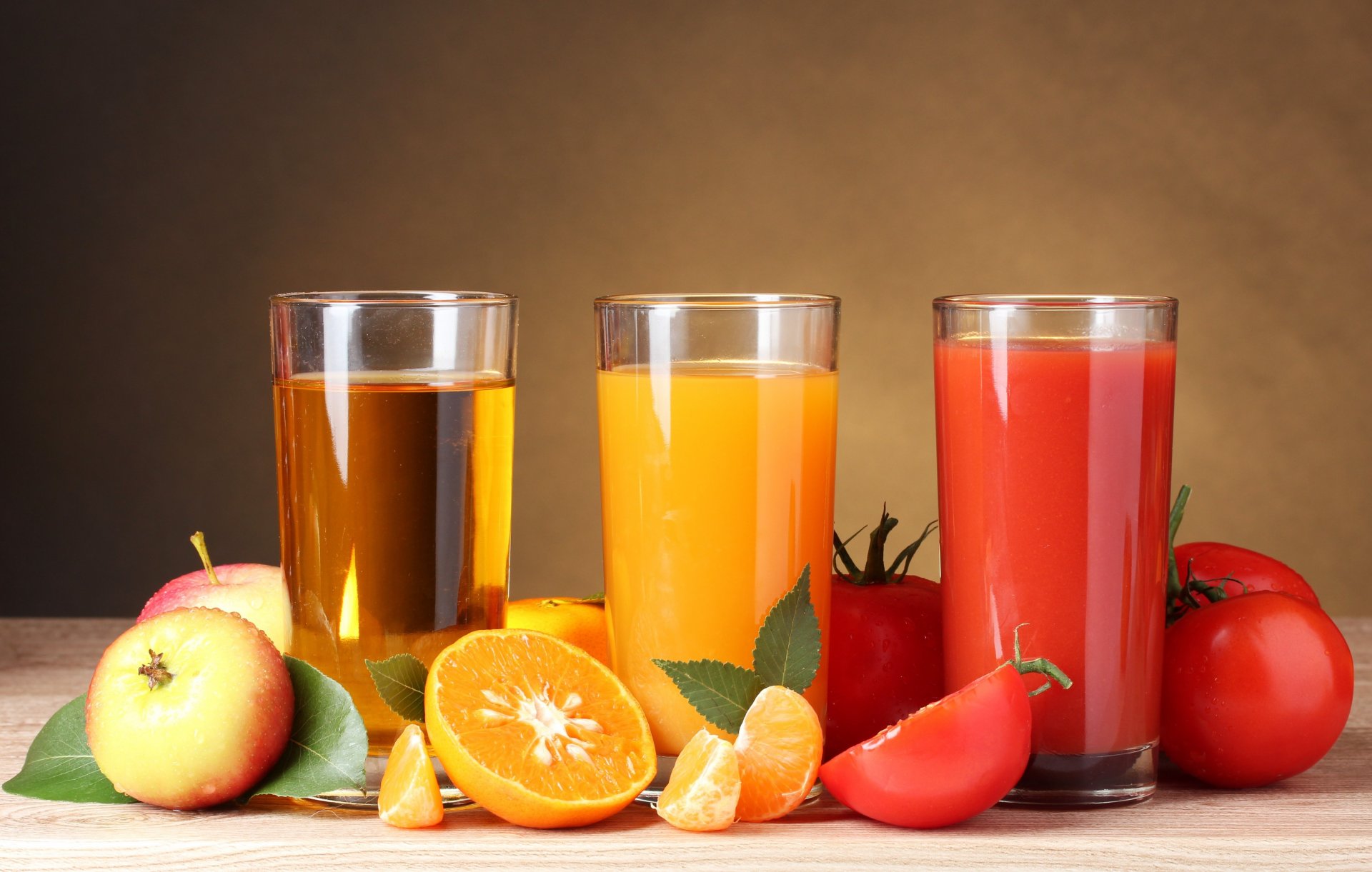 jus tomate orange pomme verres fruits légumes pommes oranges tomates