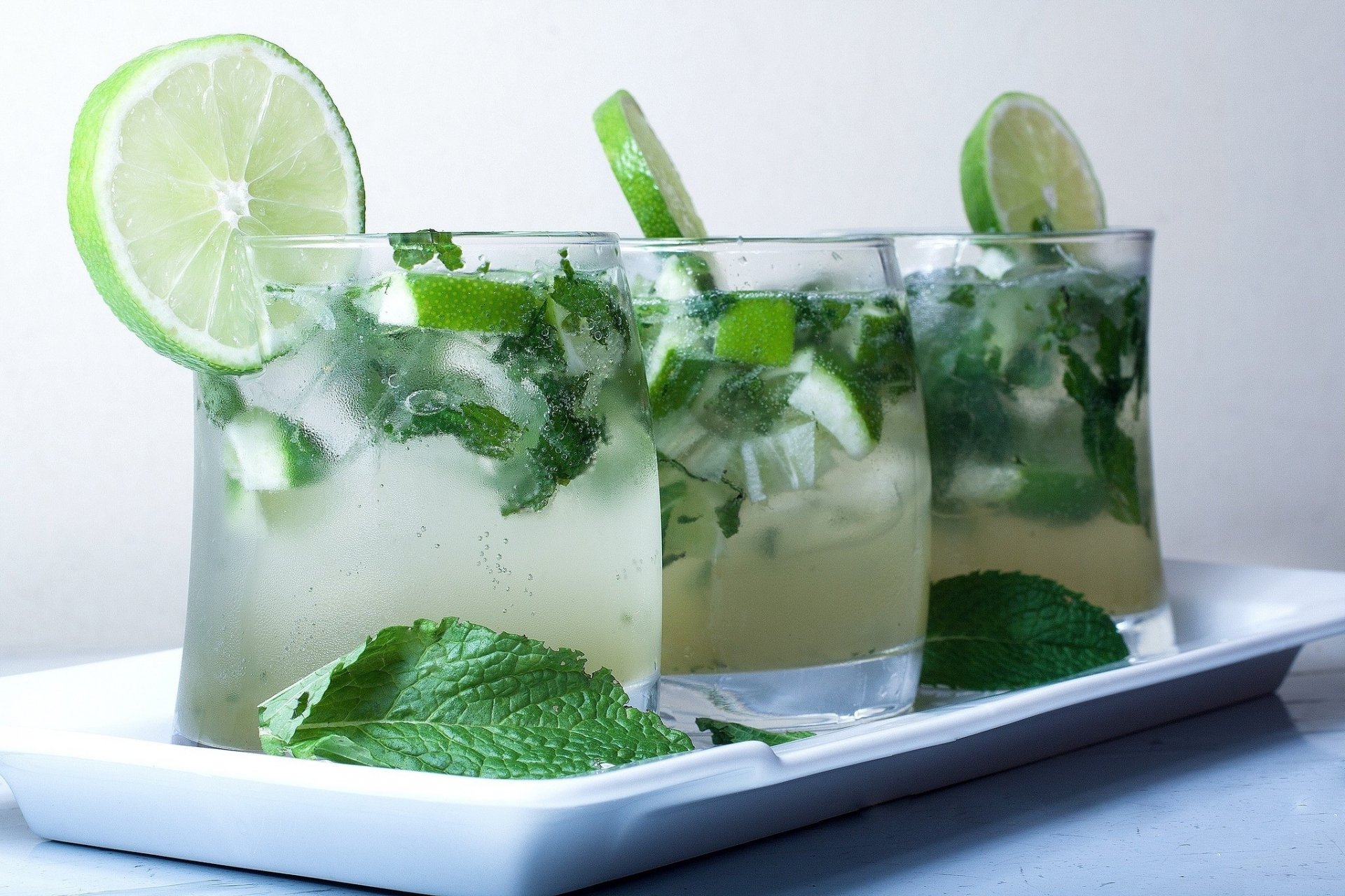 lima cóctel mojito bebida frío hielo menta