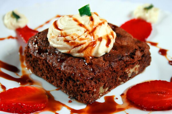 Gâteau aux noix et biscuit au chocolat