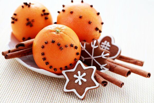 Ciasteczka cynamonowo-pomarańczowe na Nowy Rok