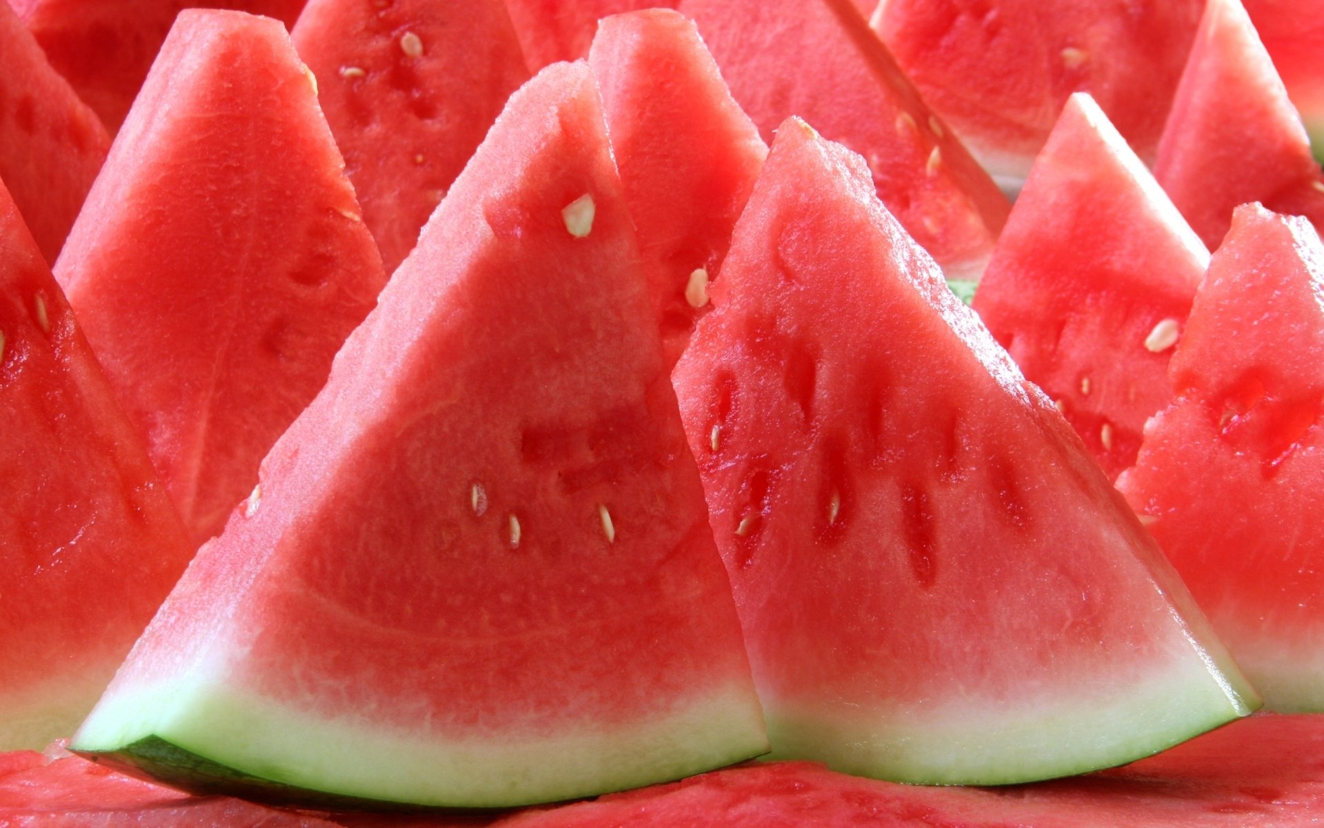 wassermelone essen scheiben