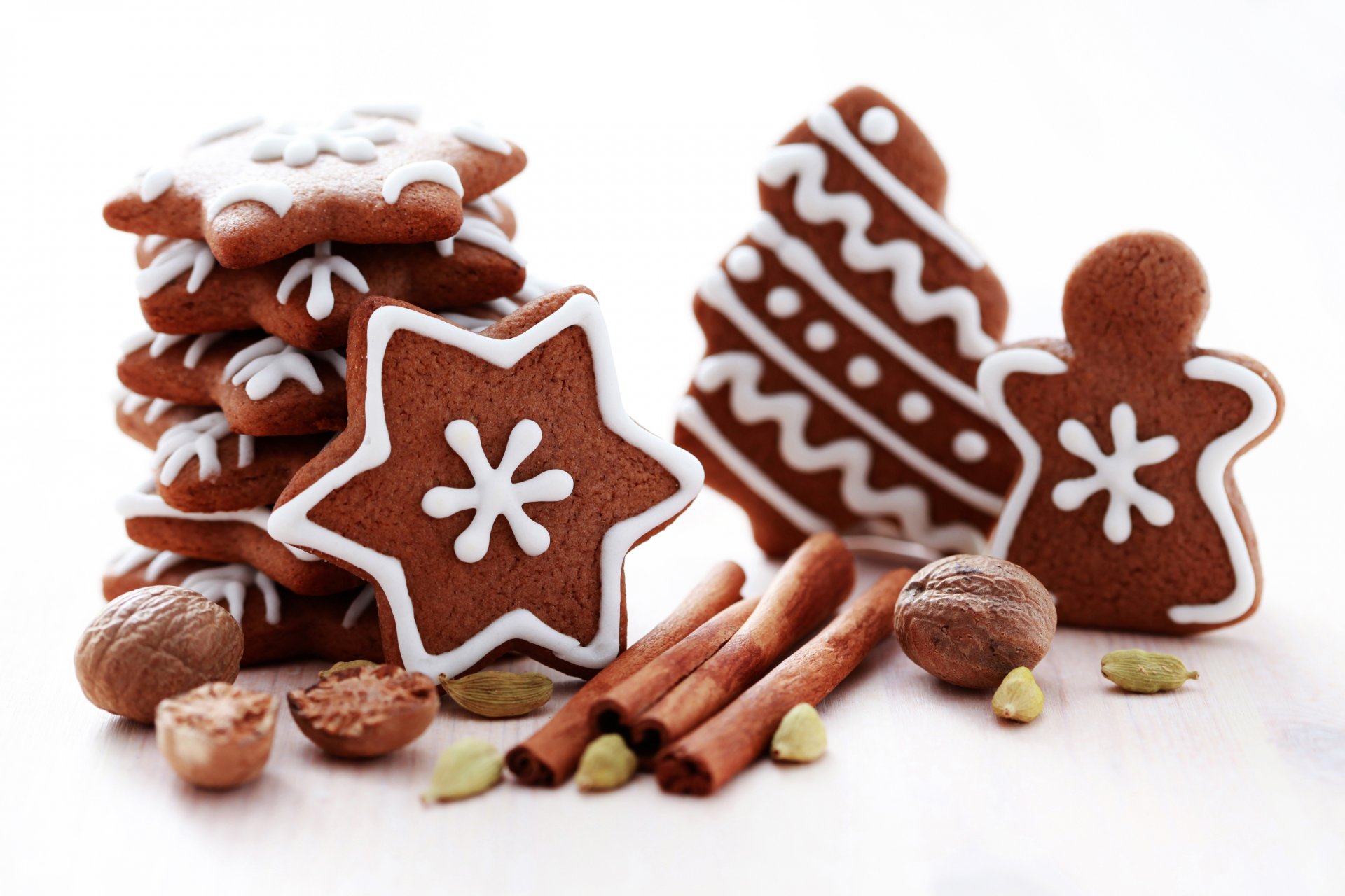 galletas año nuevo figuras estrellas nueces especias nuez moscada nuez moscada canela dulces pasteles año nuevo navidad vacaciones