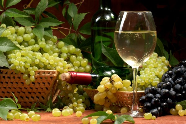 Gotowane Wino i winogrona