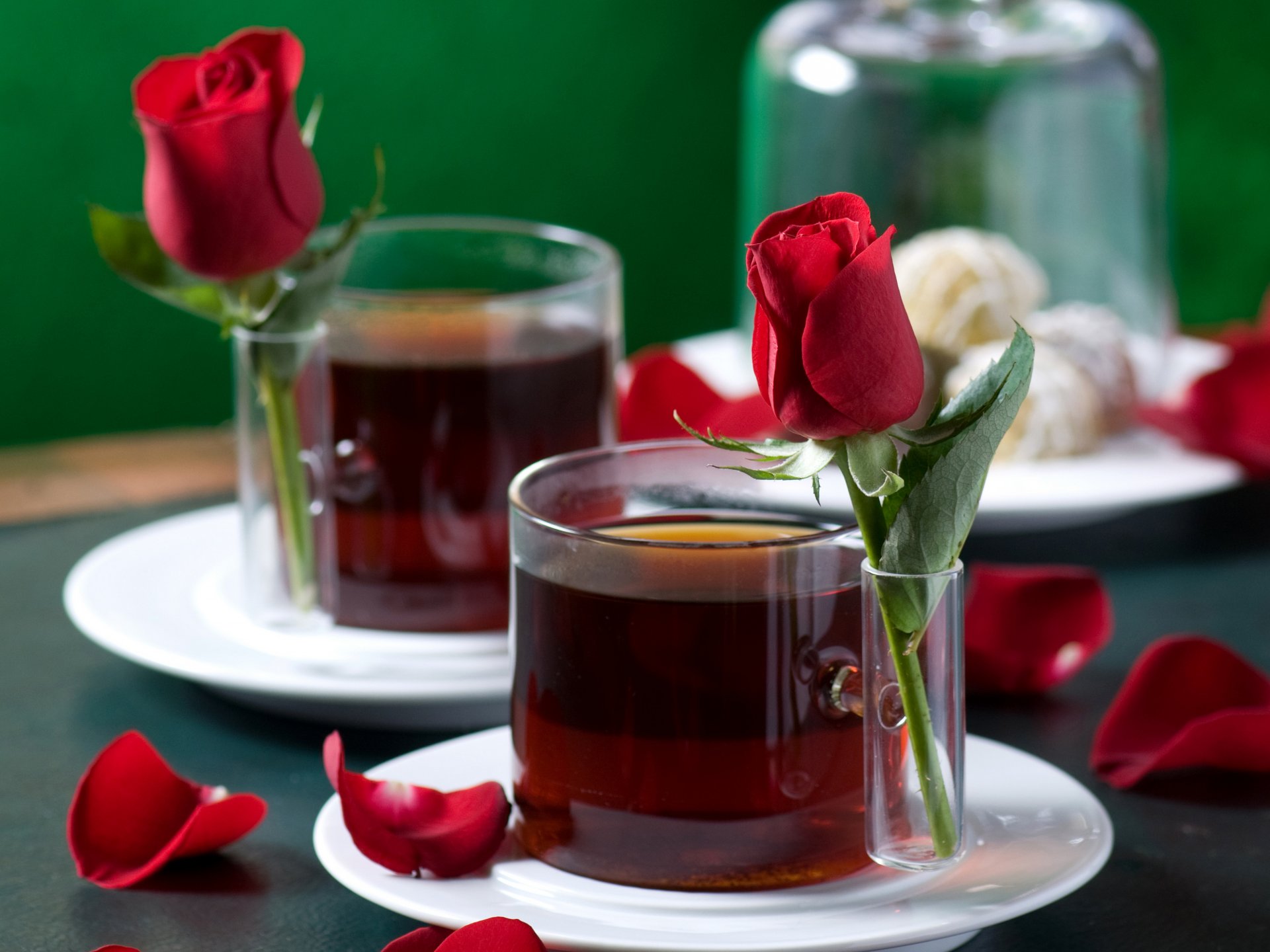 kuchen tassen trinken elegant harmonie liebe schön blütenblätter liebesromane rose rose tee valentine getränke sanft romantik rose valentine feiertage 8. märz valentinstag stimmung