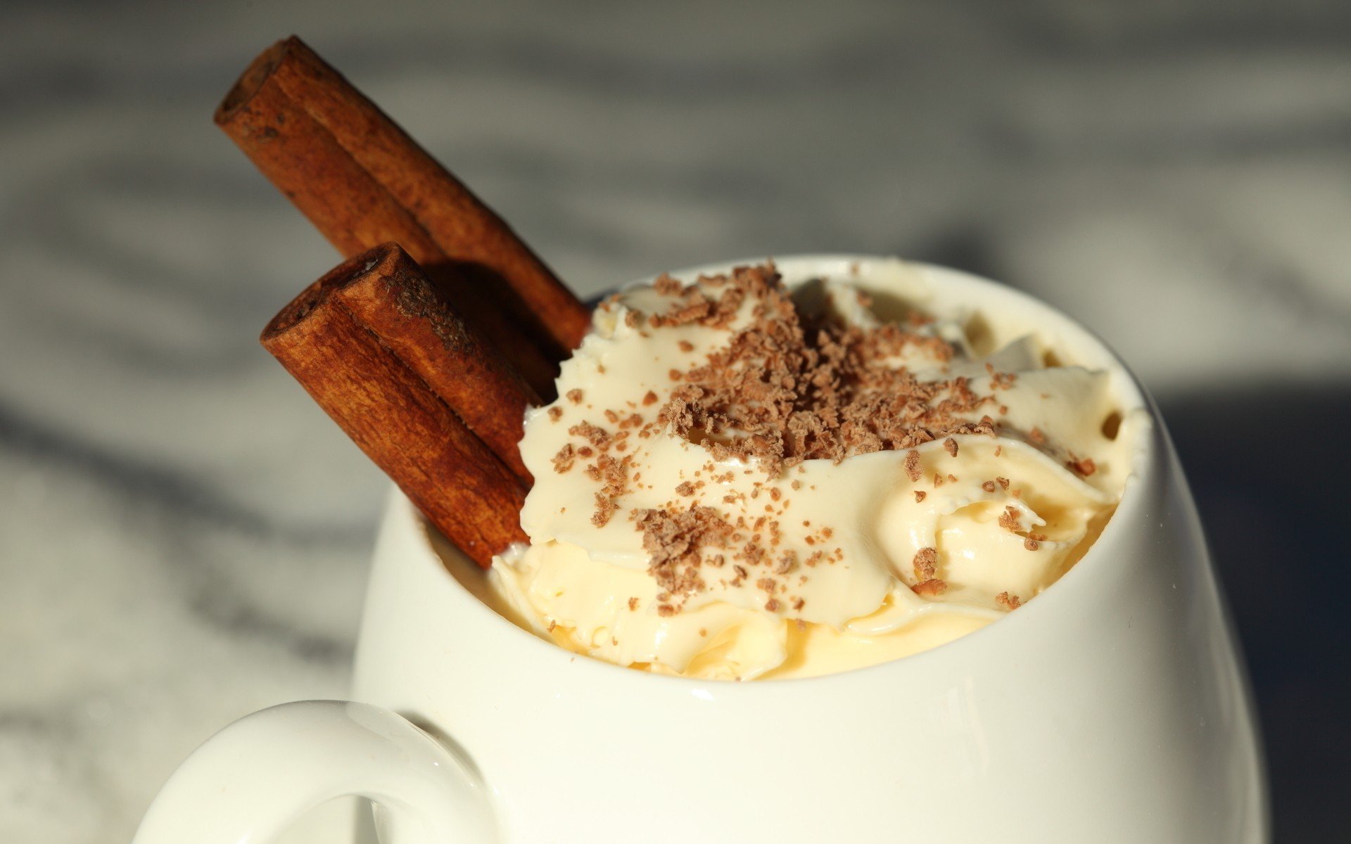 cibo dolce cioccolato crema tazza