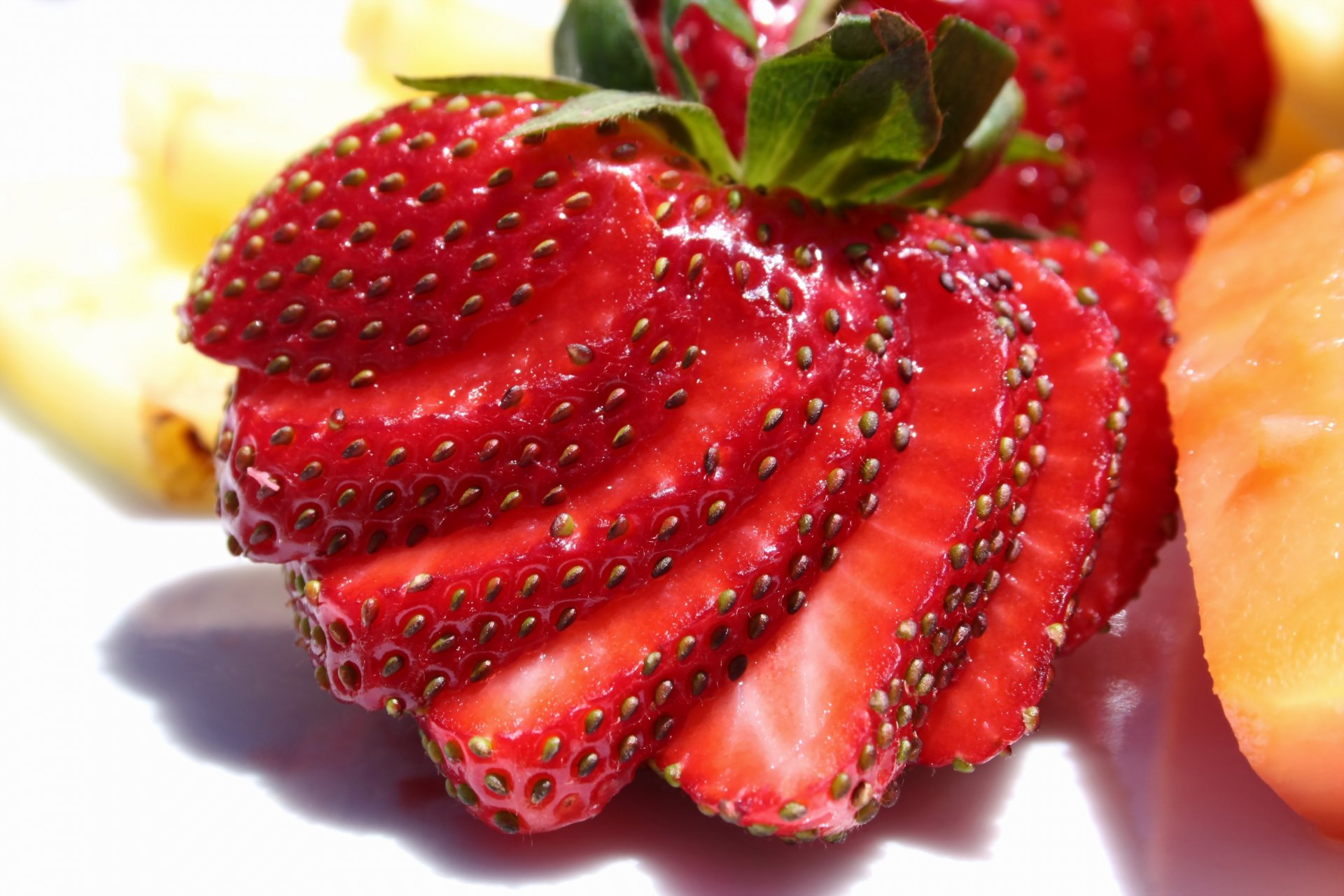 trawberry berry cutting