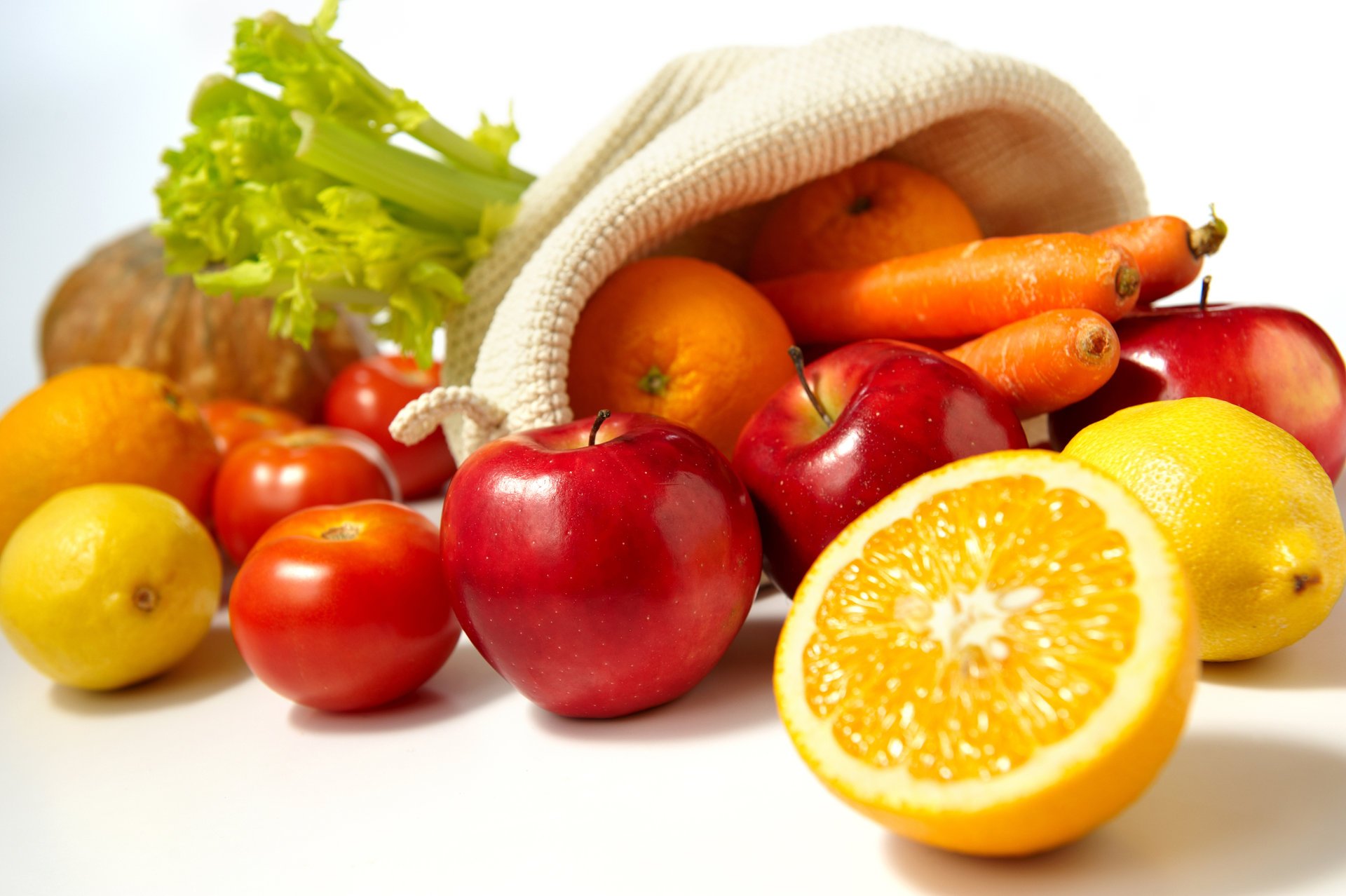 lebensmittel obst gemüse äpfel zitronen orangen karotten tomaten