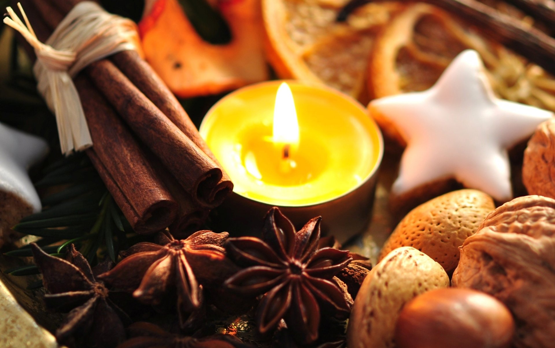 neues jahr frohes neues jahr urlaub weihnachtstapeten weihnachtsfarben weihnachtsdekoration urlaubstapeten dekorationen essen kekse süßigkeiten zimt nüsse kerze