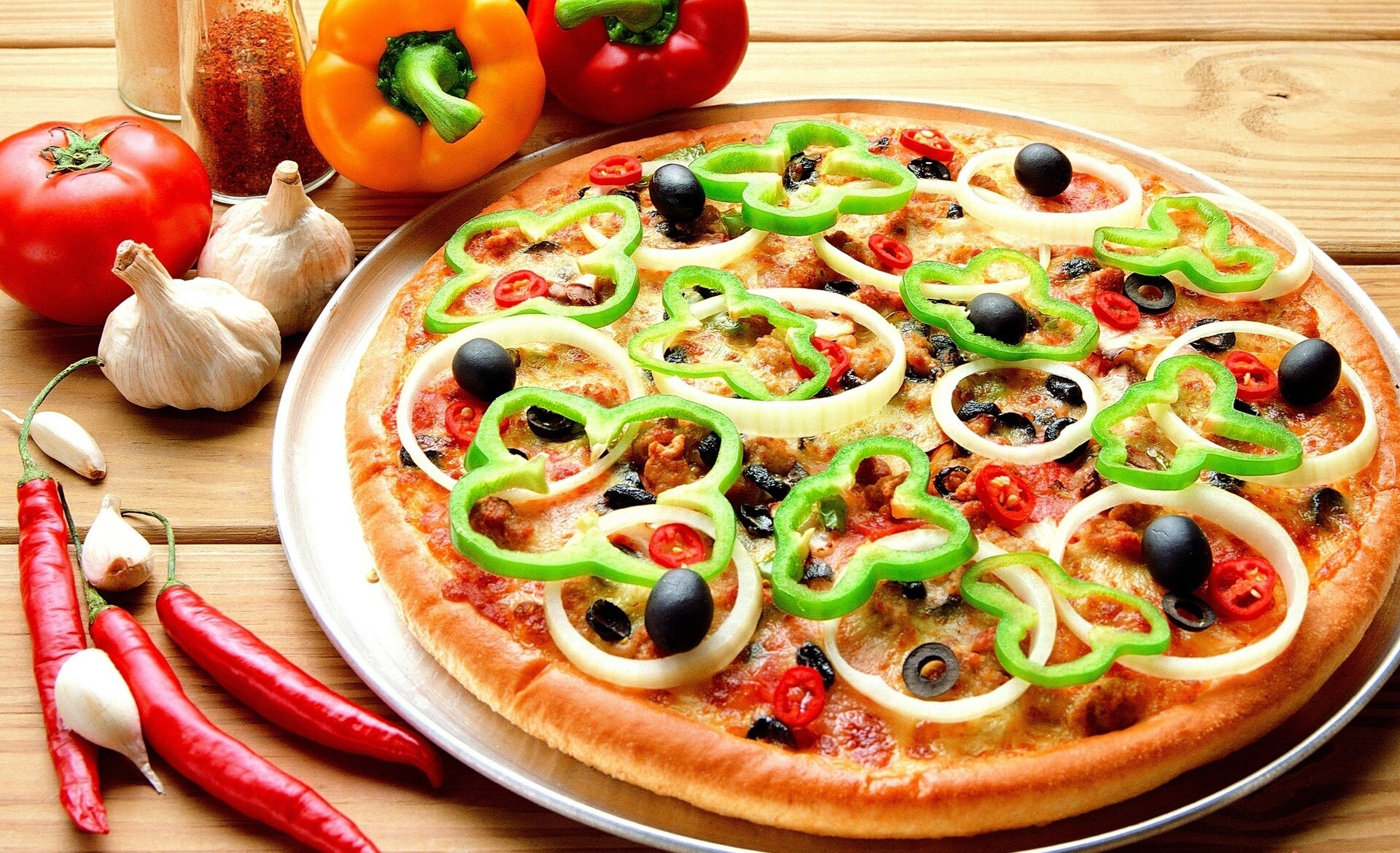 cibo cibo pizza delizioso peperone aglio pomodoro peperoncino olive olive cipolle