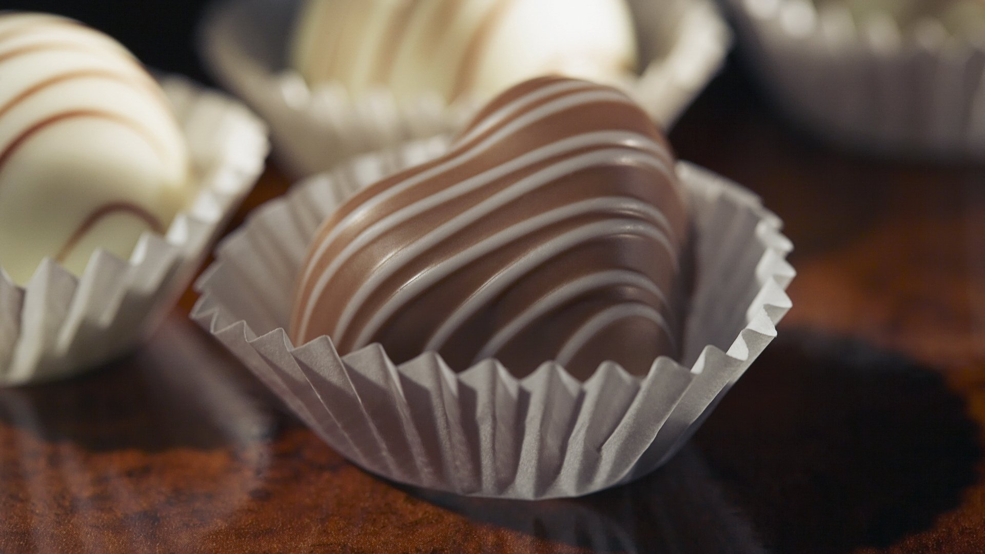 dessert sweet delicious white dark chocolate heart