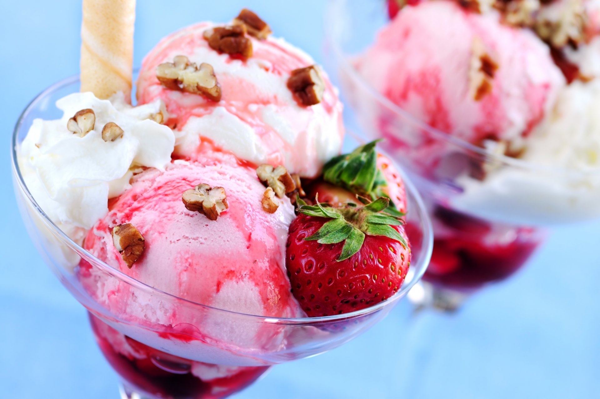 helado fresa postre