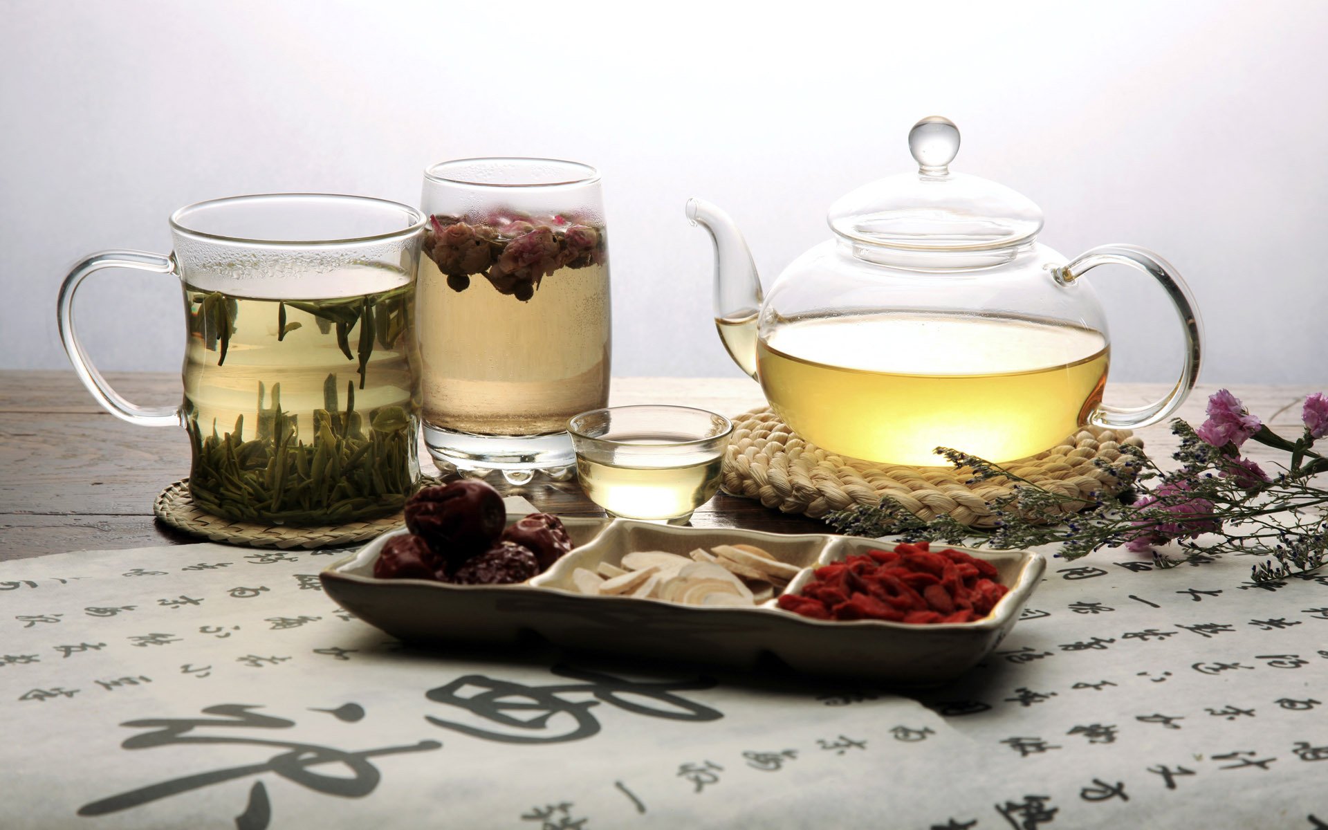 té verde fruta taza vaso infusor cuenco flores bayas jeroglíficos