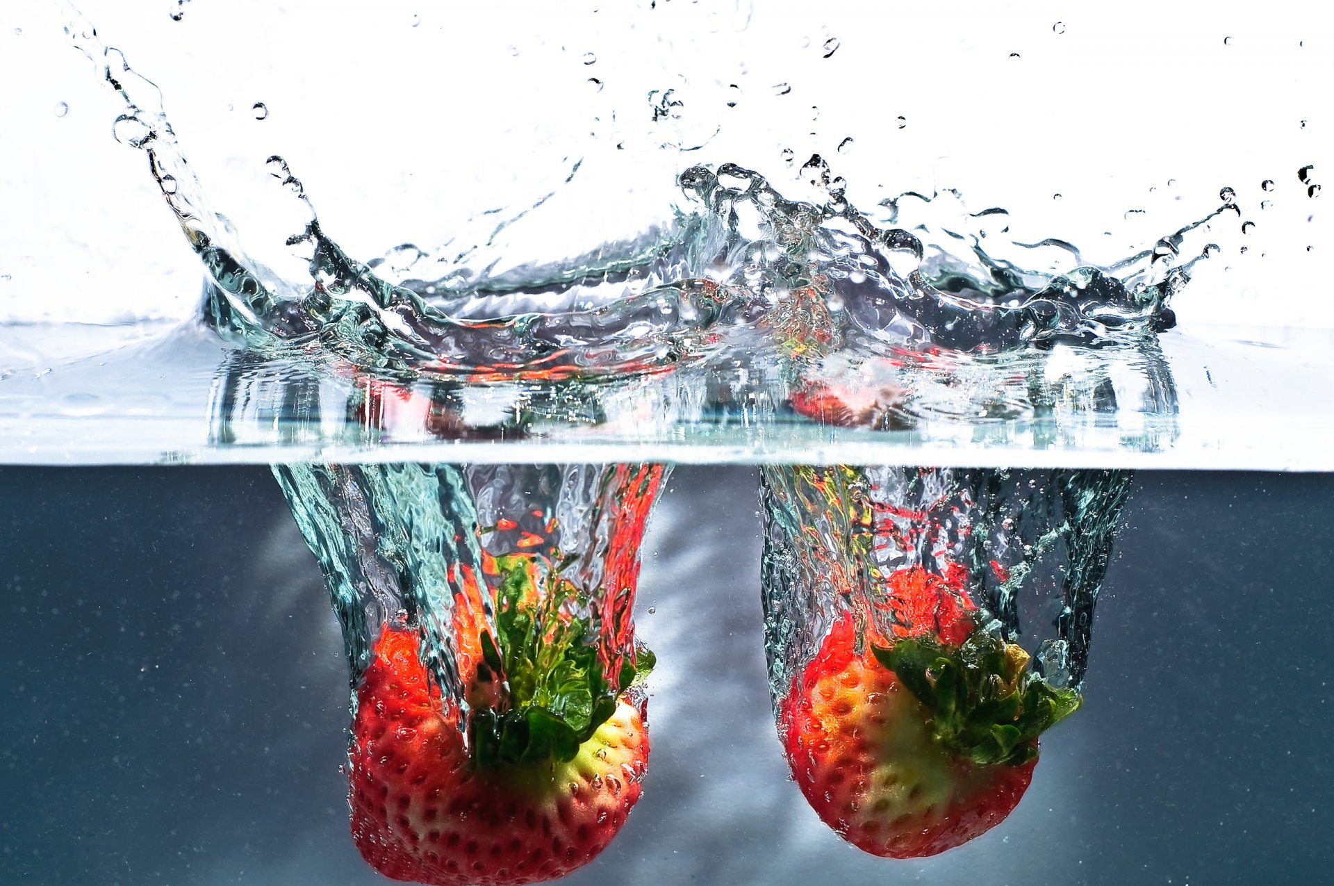 erdbeere wasser spritzen spritzen