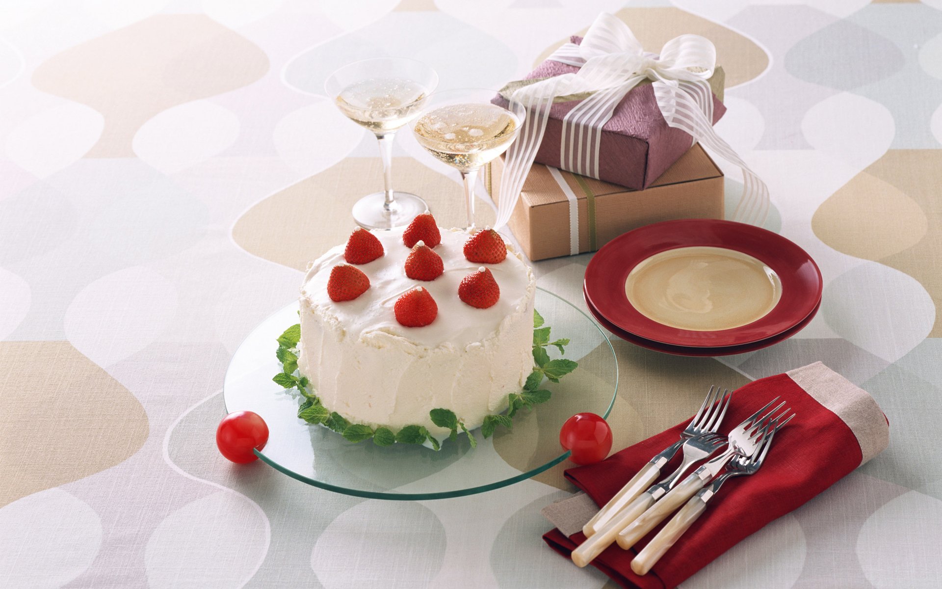cake cake strawberries forks gift glasses ribbon 1920x1200