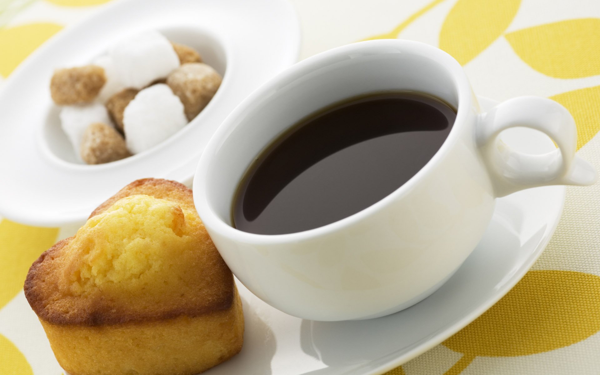 cibo dolce tè tazza di caffè tazza cupcake cuore cuore biscotto tovagliolo tovaglia colazione sfondo