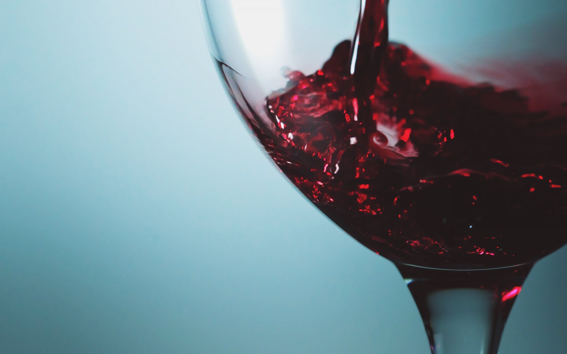 kieliszek wino niebieski