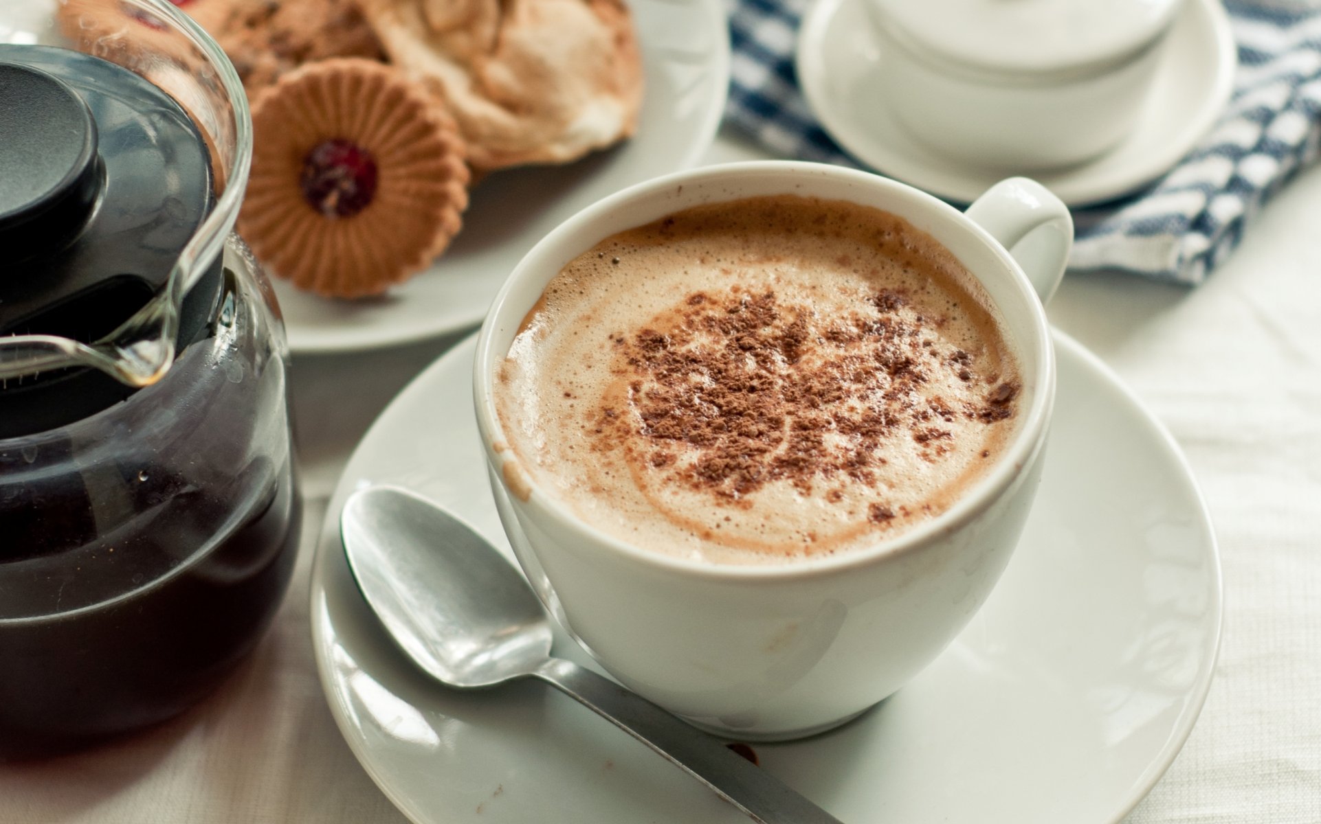 cup saucer coffee cream