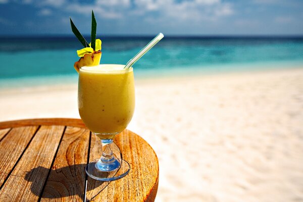 Beach cocktail on the ocean
