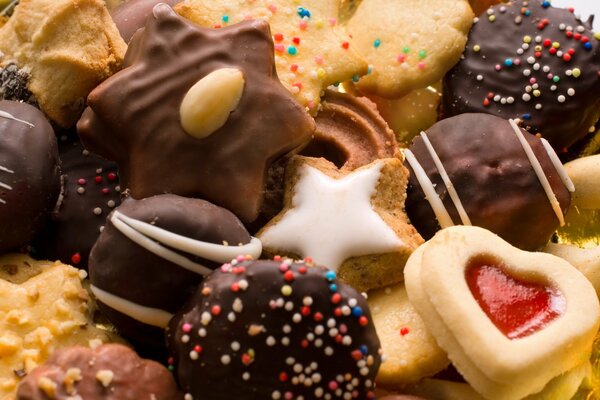 Immagine di biscotti e cioccolato appetitosi