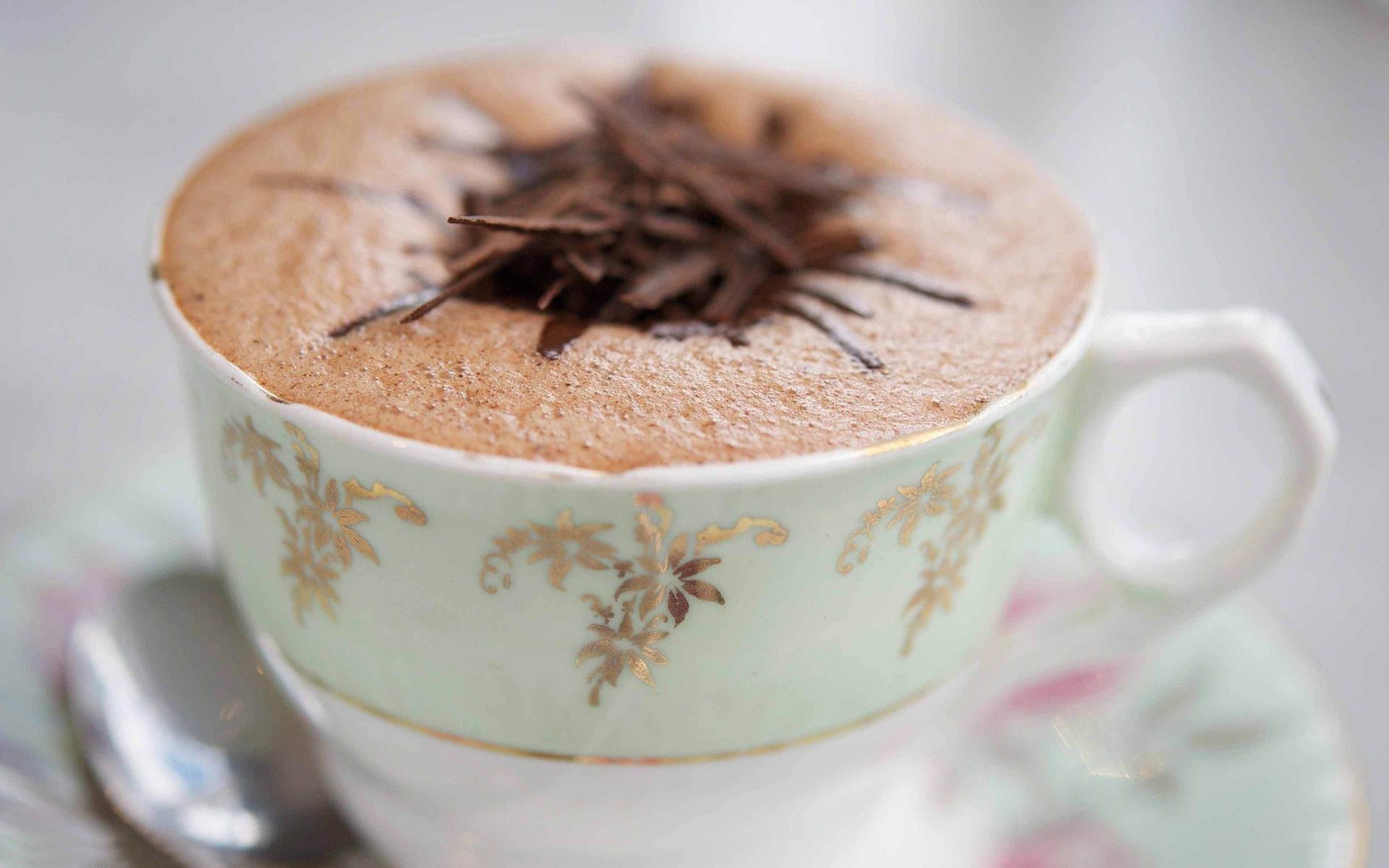 tazza bevanda caffè schiuma set doratura modello