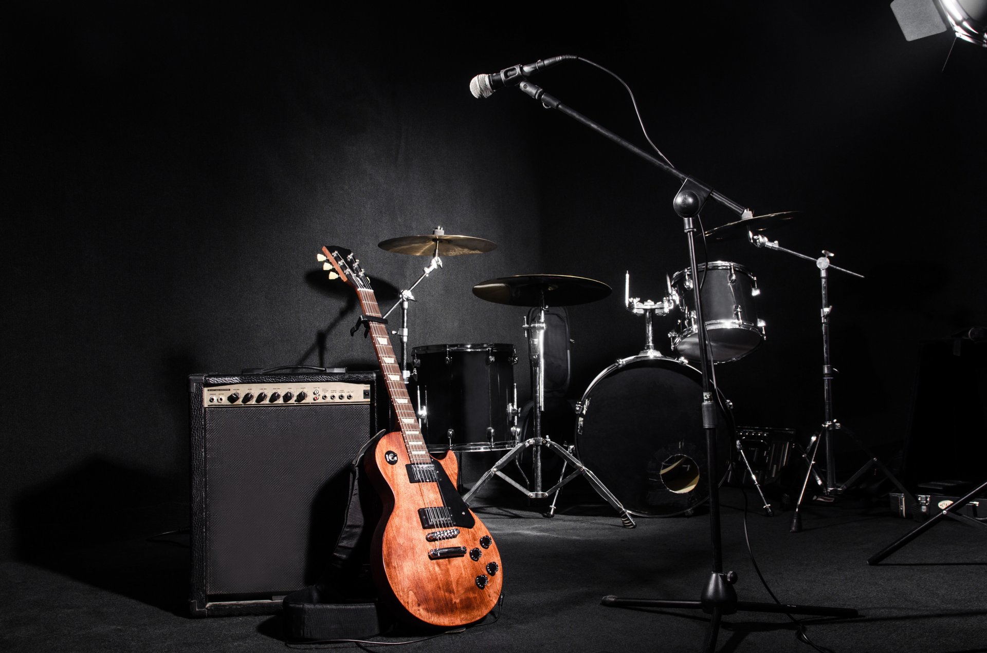 musical instrument percussion installation drums drum electric guitar electric guitar neck strings six-string frets electronic amplifier microphone light sound audio studio music wallpaper