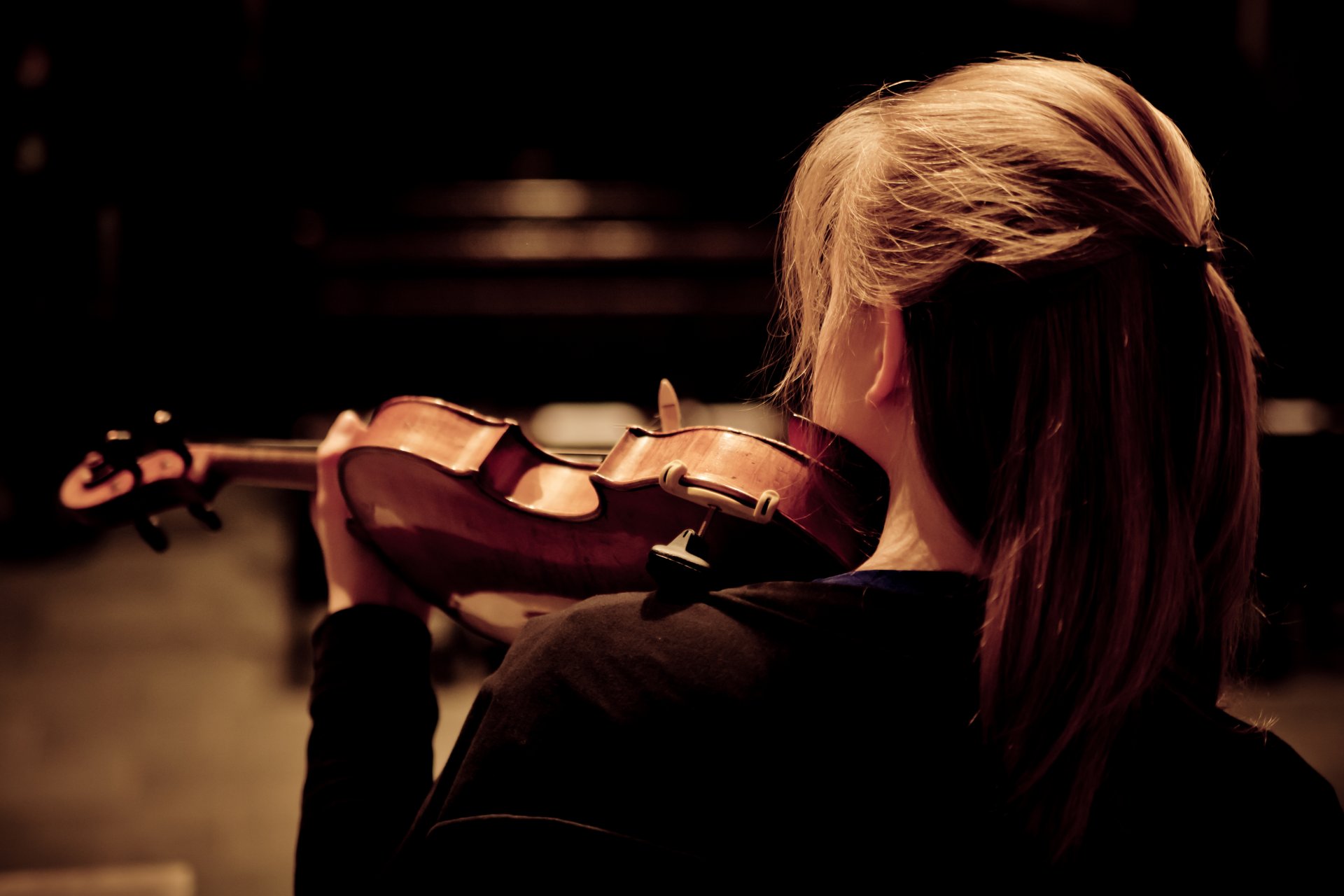 ragazza violino musica