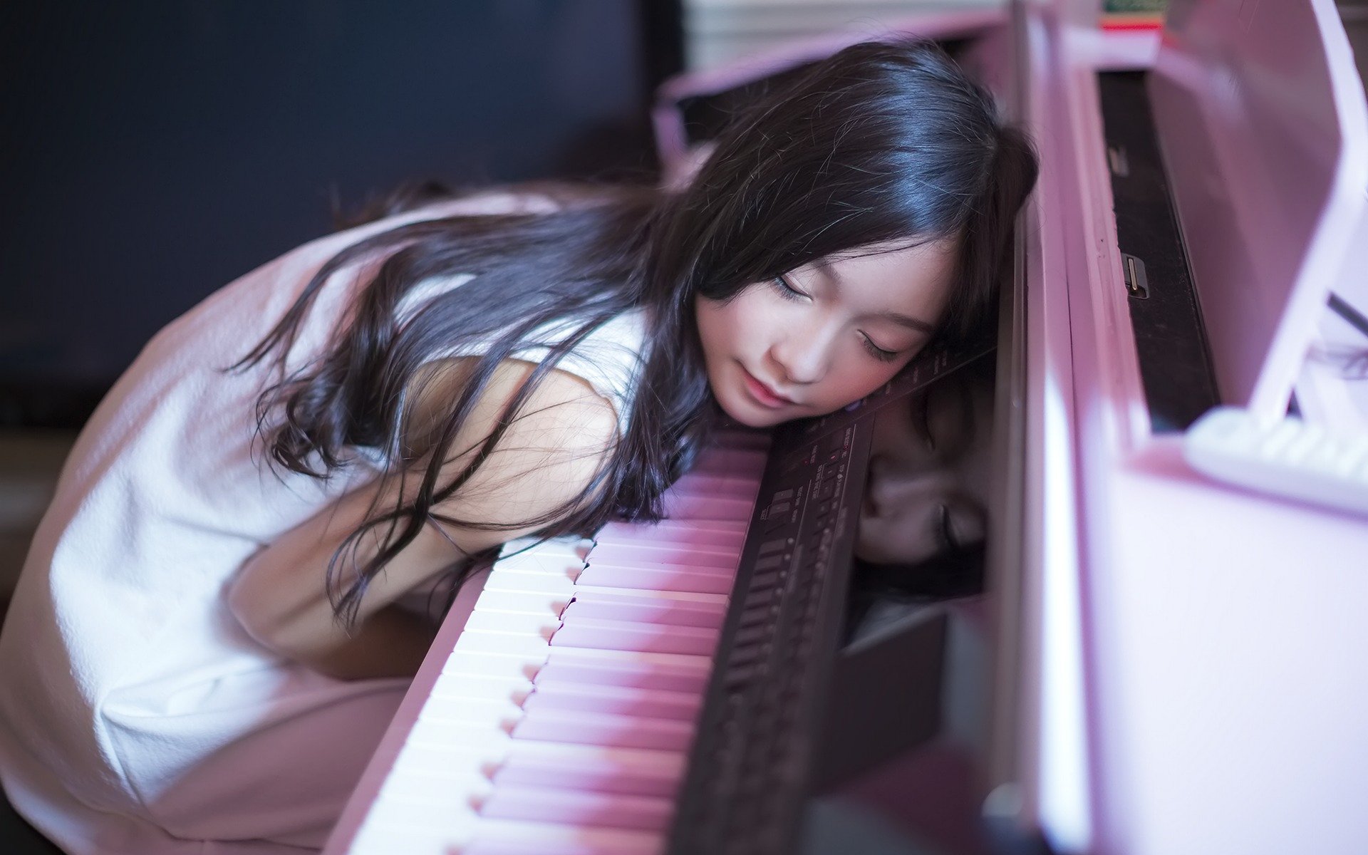 fille piano musique