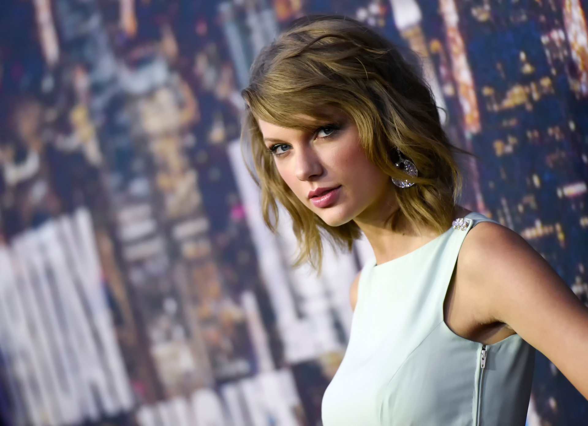 taylor swift especial de aniversario ingresos