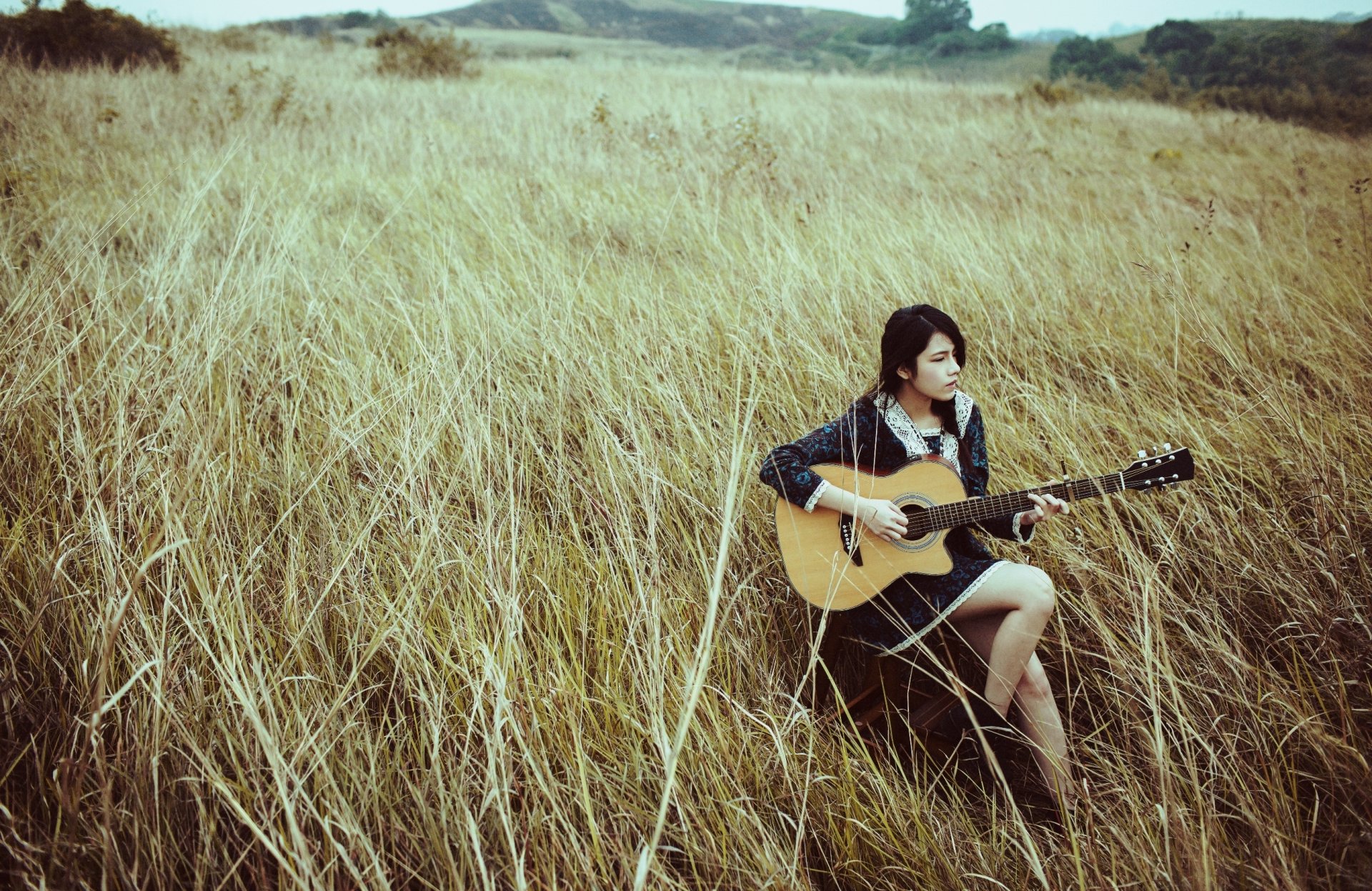 ragazza chitarra musica