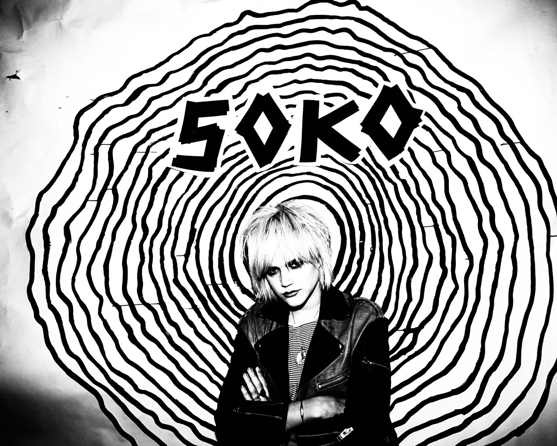 soko-2 soko-2 französische sängerin fotoshooting für ein musikalbum meine träume diktieren ihre realität