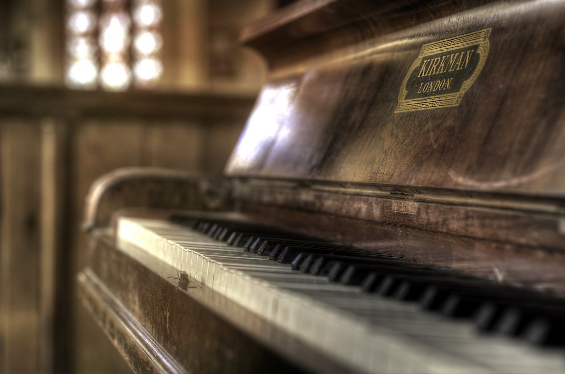 piano music close up