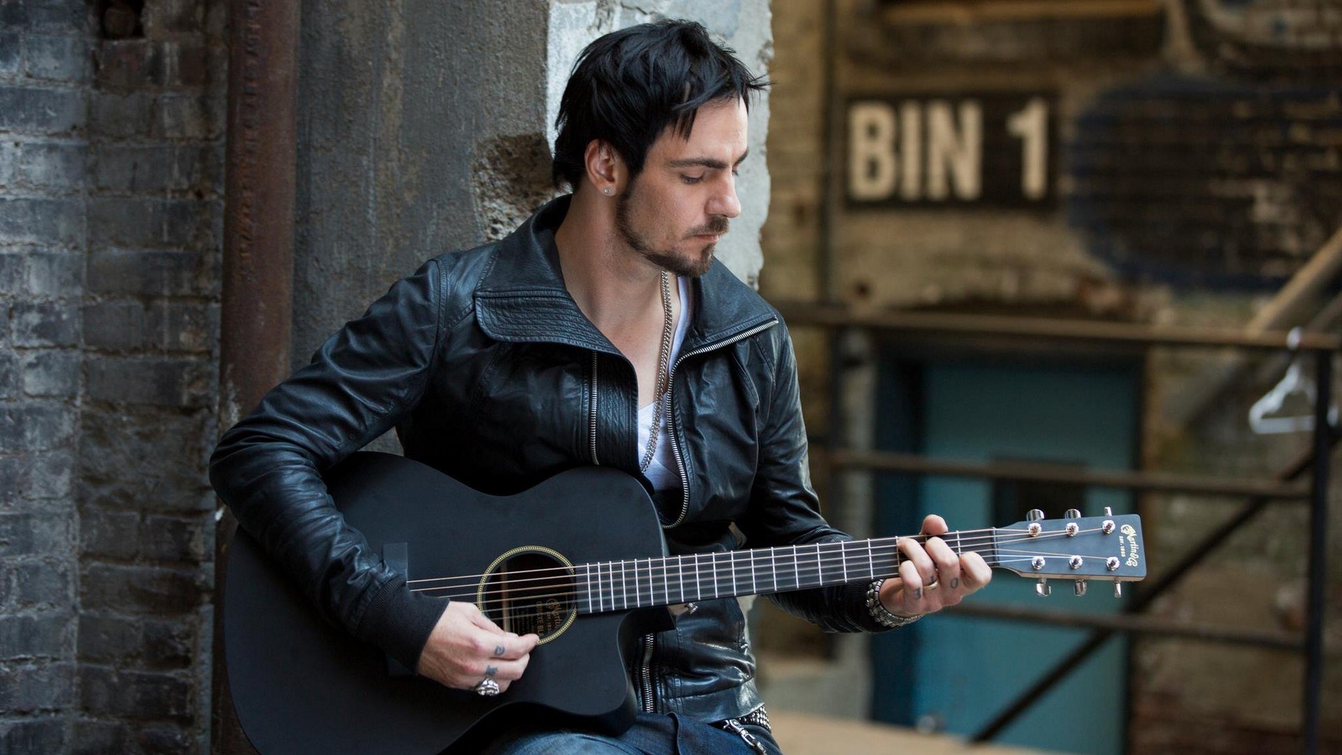 three days grace adam gontier guitarra