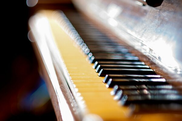 Musical classics of the old piano