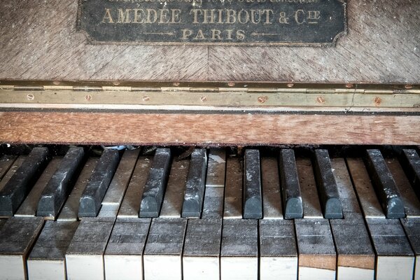 Music on an old piano playing