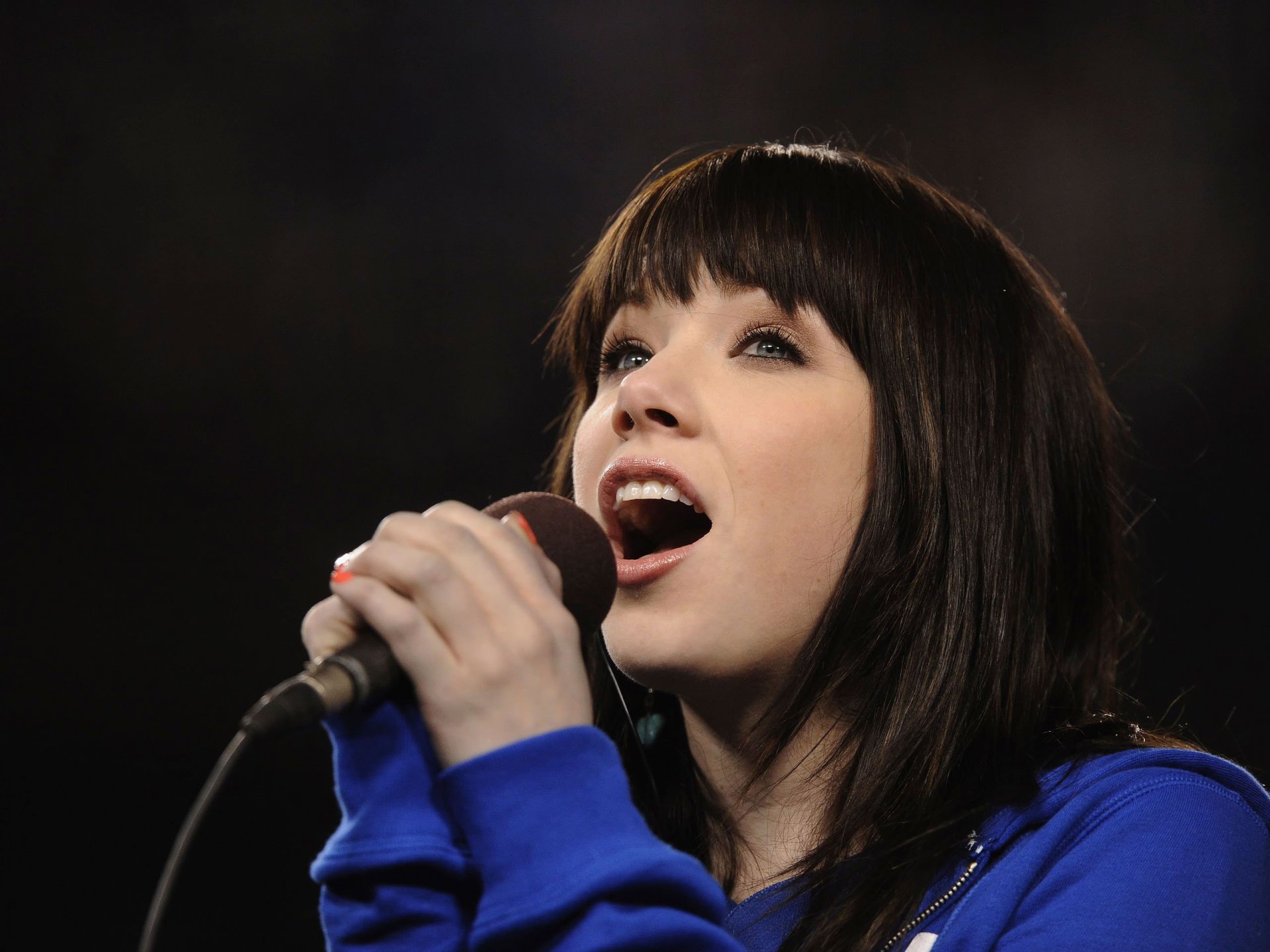 carly rae jepsen carly rae jepsen cantante canadiense pop pop rock tin-pop micrófono