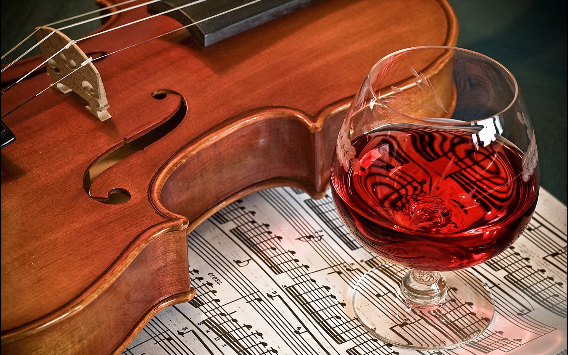 violín vino música