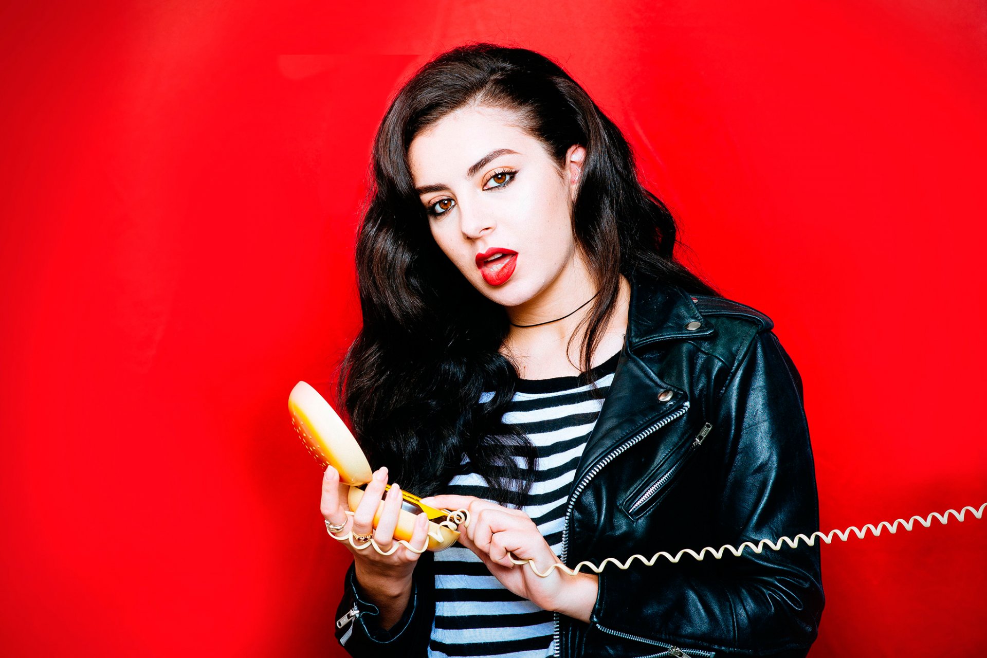 charli xcx charlotte emma aitchison charlotte emma aitchison brytyjska piosenkarka autorka tekstów synth-pop