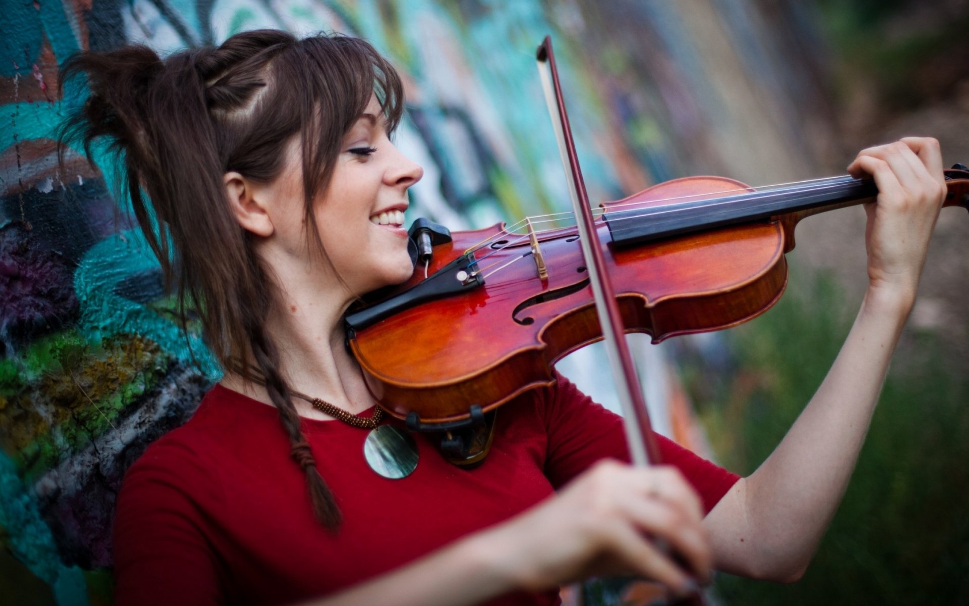 lindsey stirling violin graffiti wall