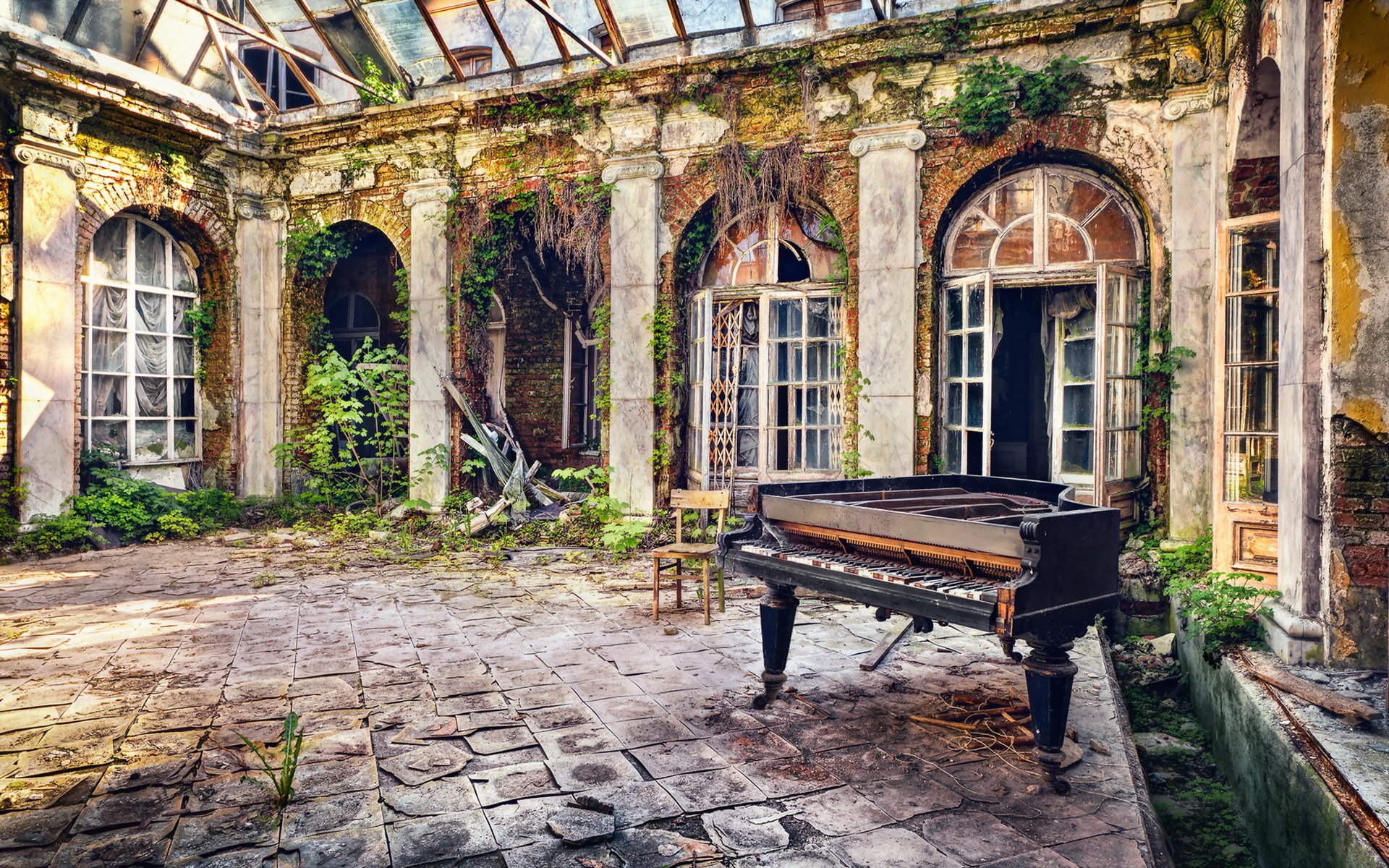 piano à queue musique cour fond