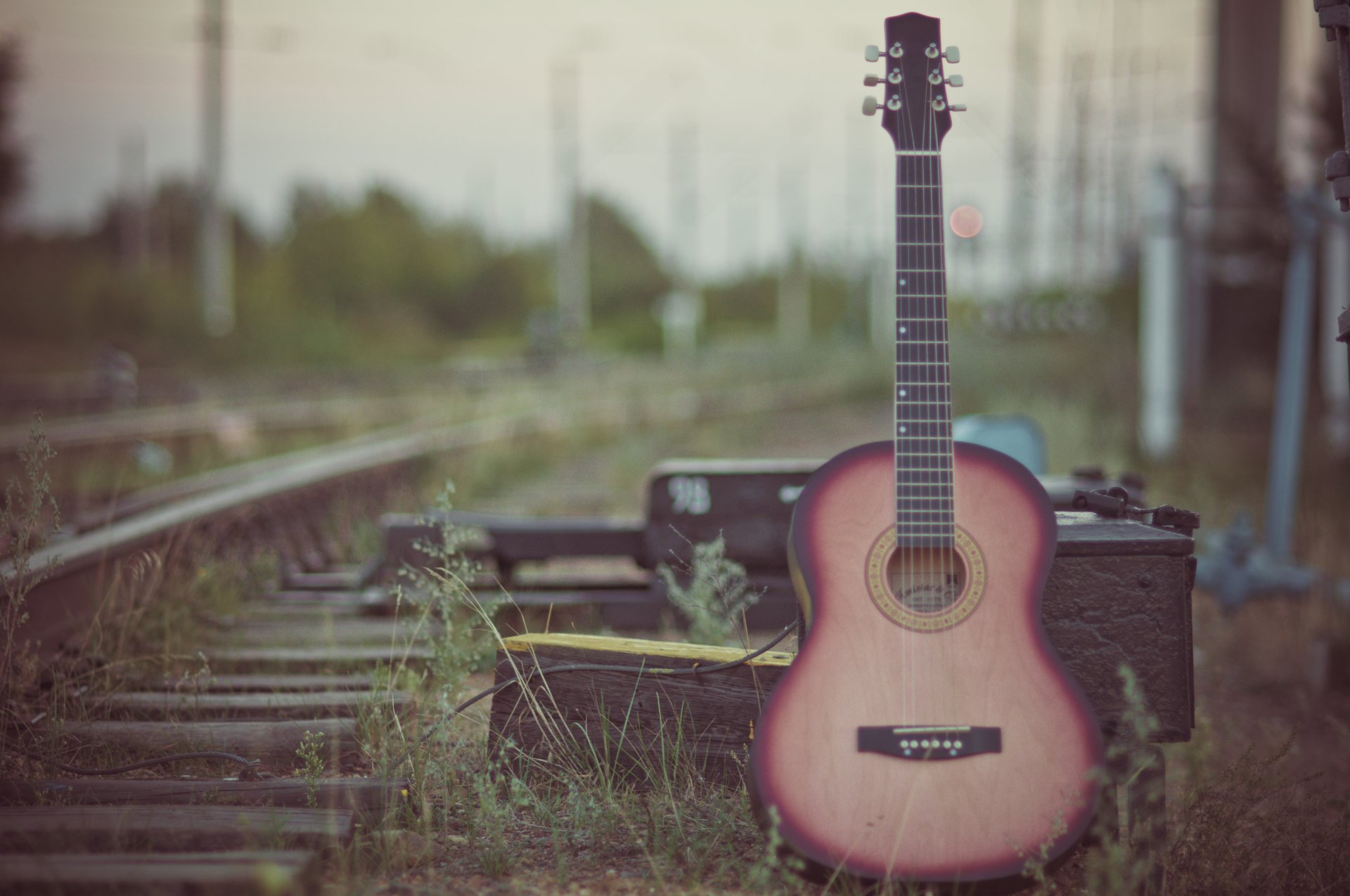 gitarre straße eisenbahn unschärfe natur