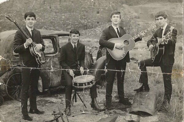 Ancienne photo du groupe des Beatles