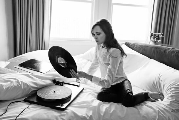 Ellen page quiere escuchar un disco de vinilo de los Beatles