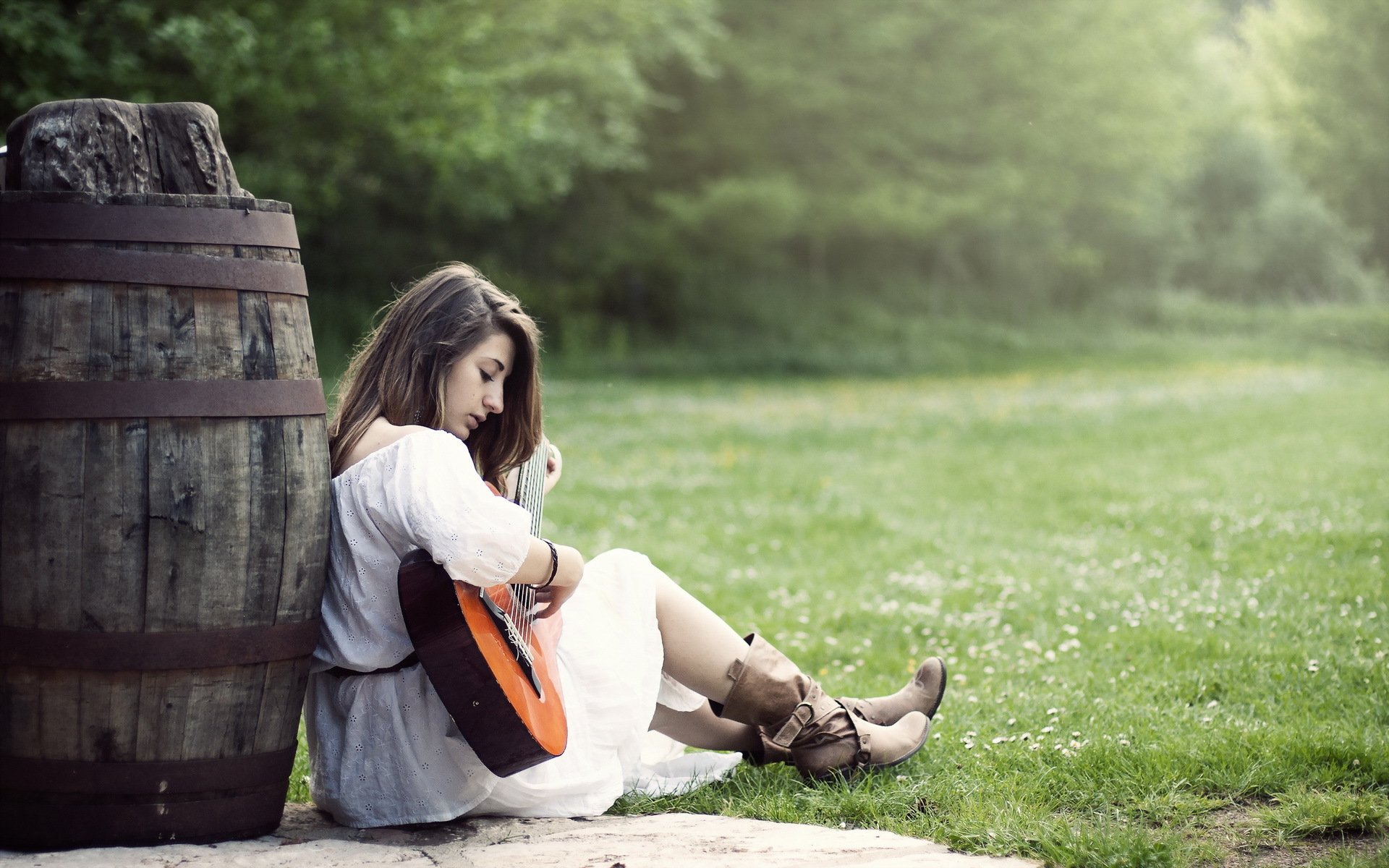 chica guitarra música