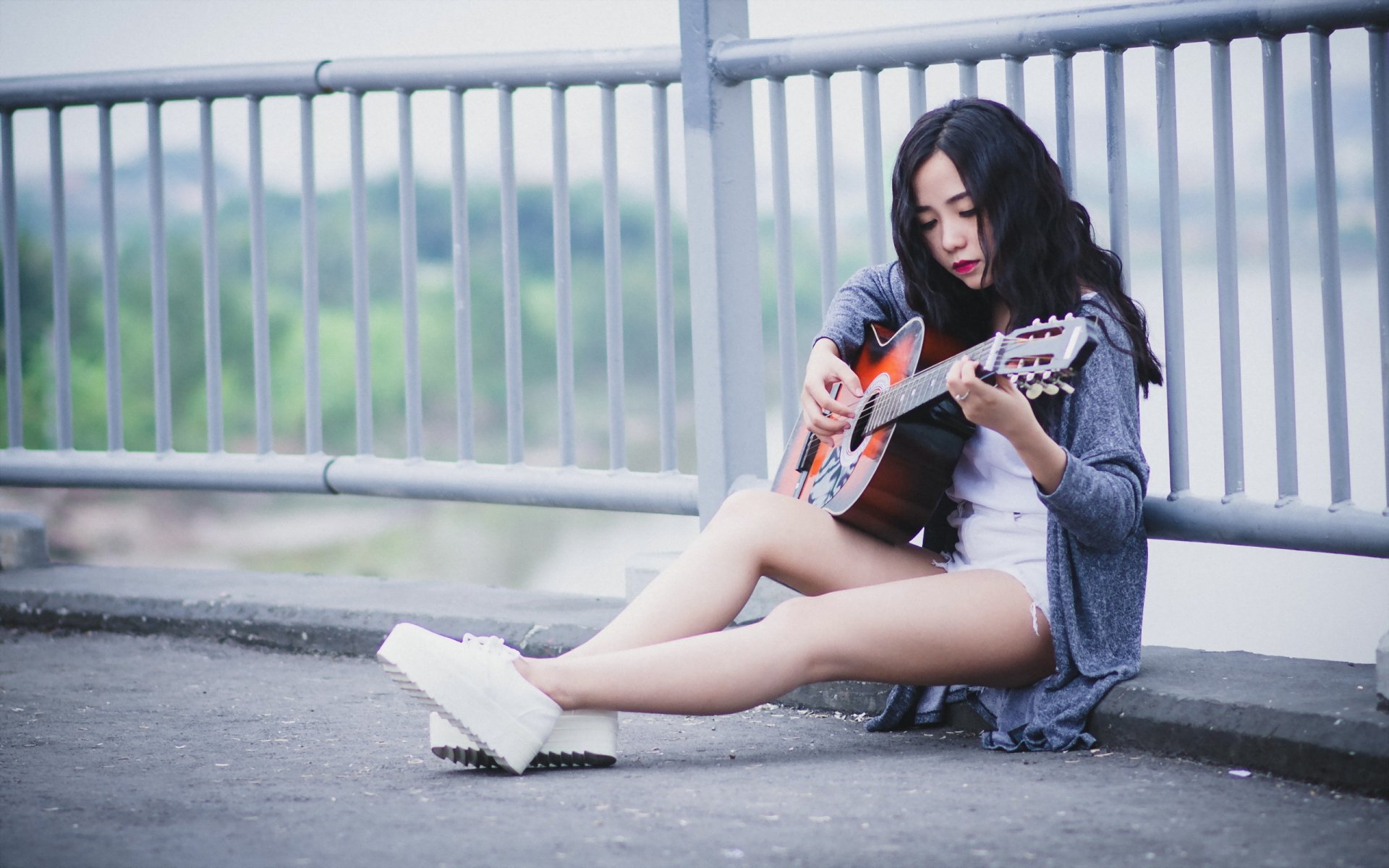 ragazza chitarra musica