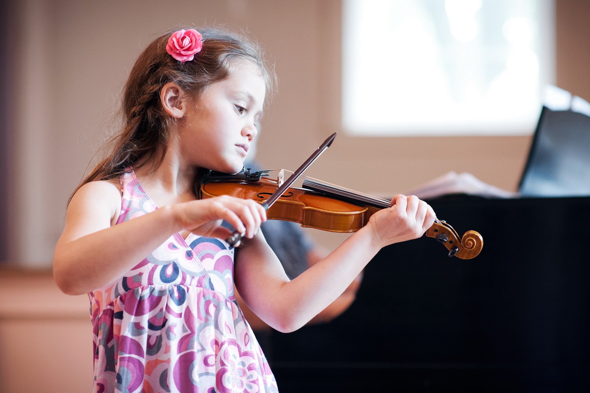 ragazza violino musica umore