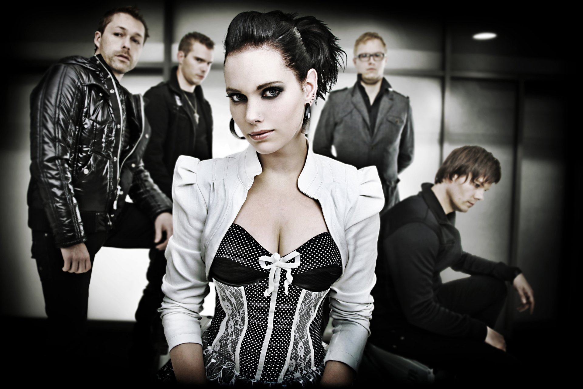 nemesea symphonic gothic metal manda ophuis hendrik jan de jong sonny onderwater frank van der stars lasse dellbrugge gothic metal