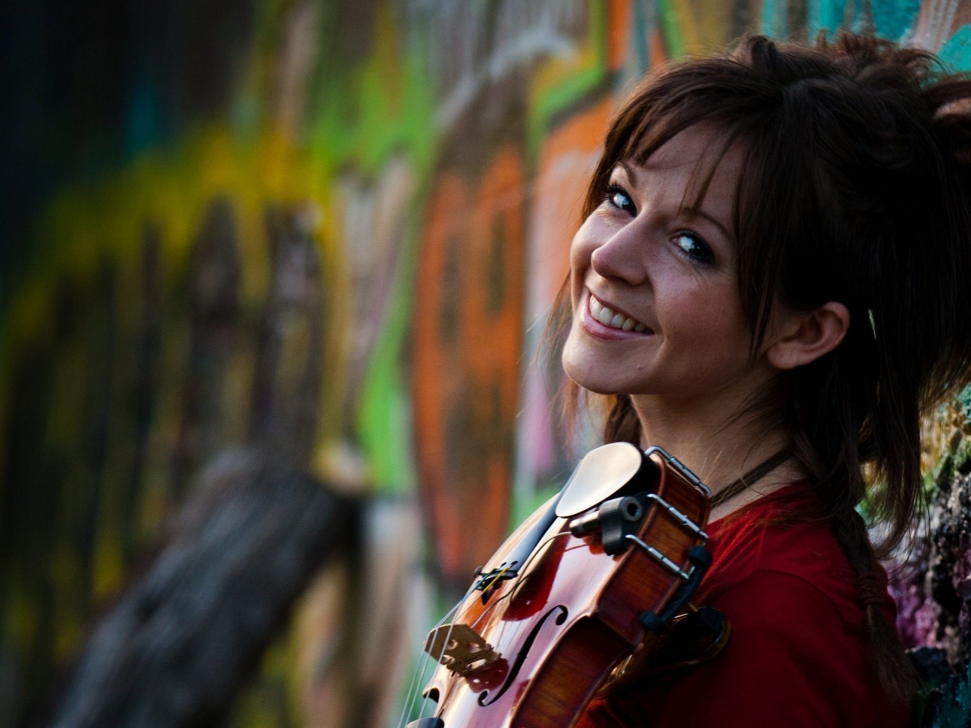 lindsey stirling violon graffiti sourire