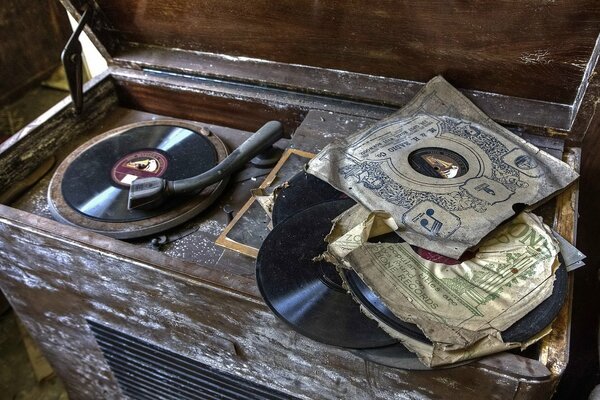 Receptor Vintage y discos de vinilo