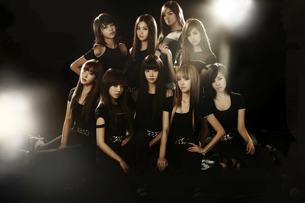 Female soloists of the Korean group