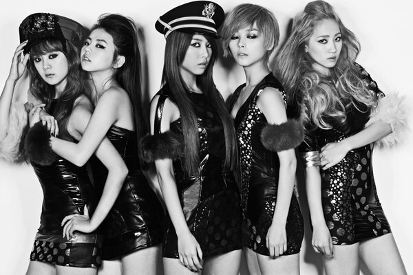 Girls from the Korean K-pop group